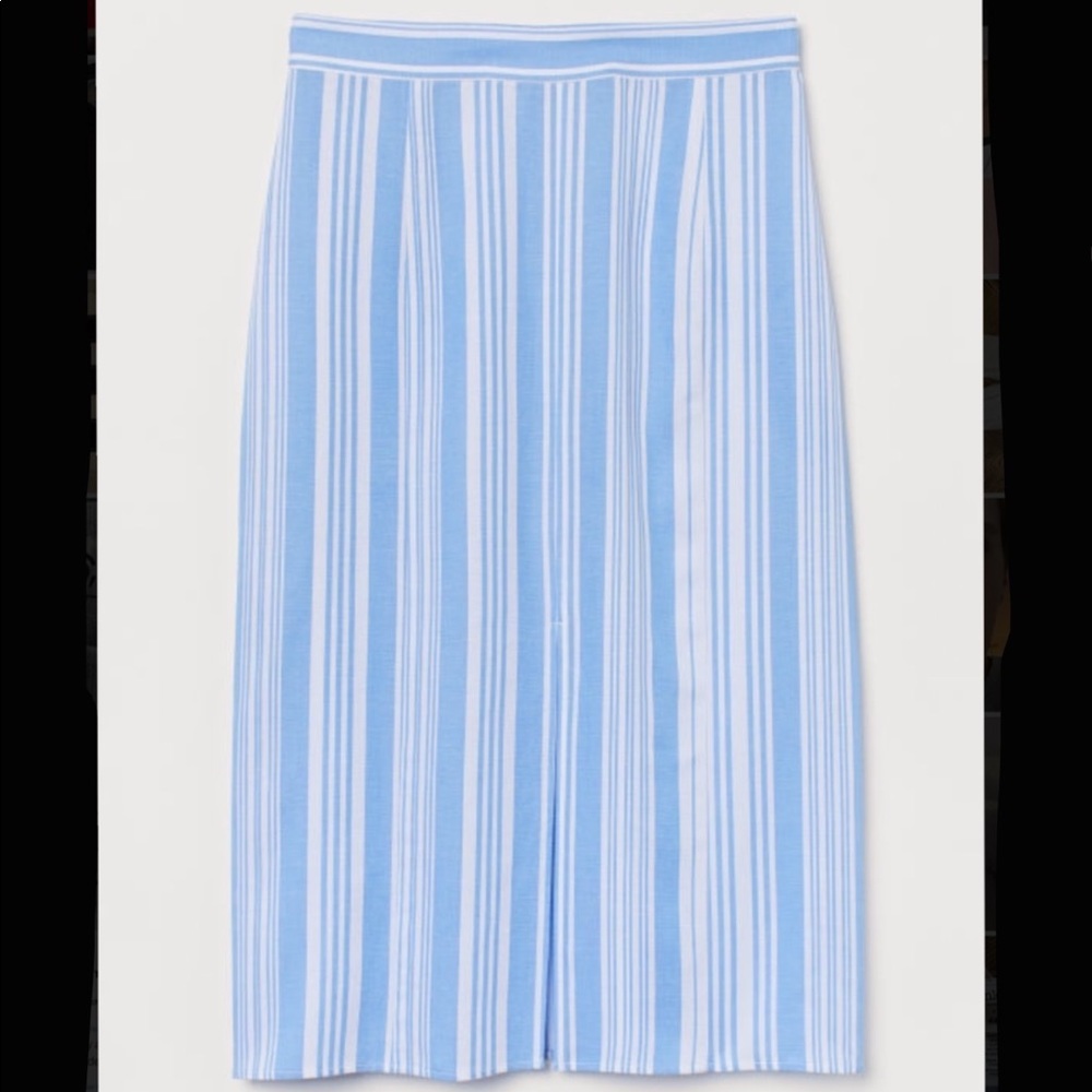 lemlem x H&M Lyocell Blend Skirt
Light Blue & White Striped Pattern